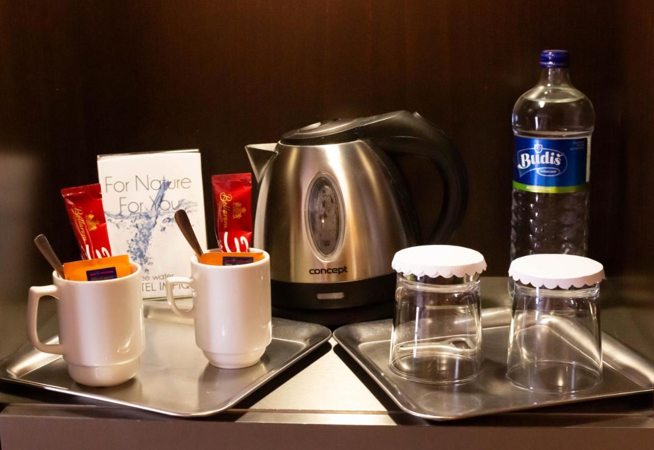 Impiq Hotel Τρνάβα Εξωτερικό φωτογραφία